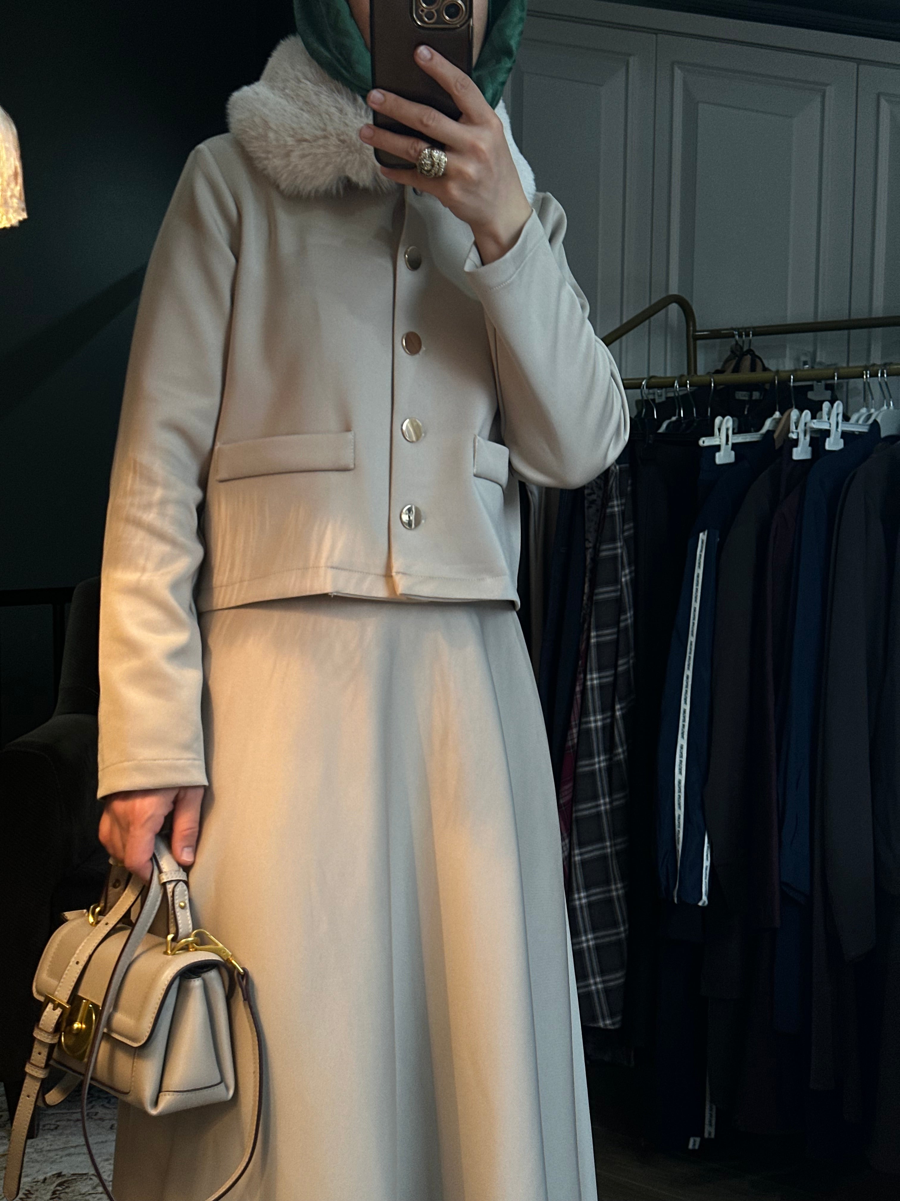 Kürk yakalı scuba etek takım