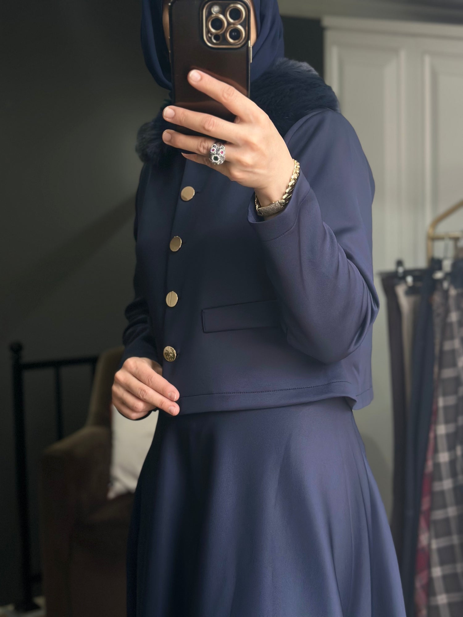 Kürk yakalı Scuba takım