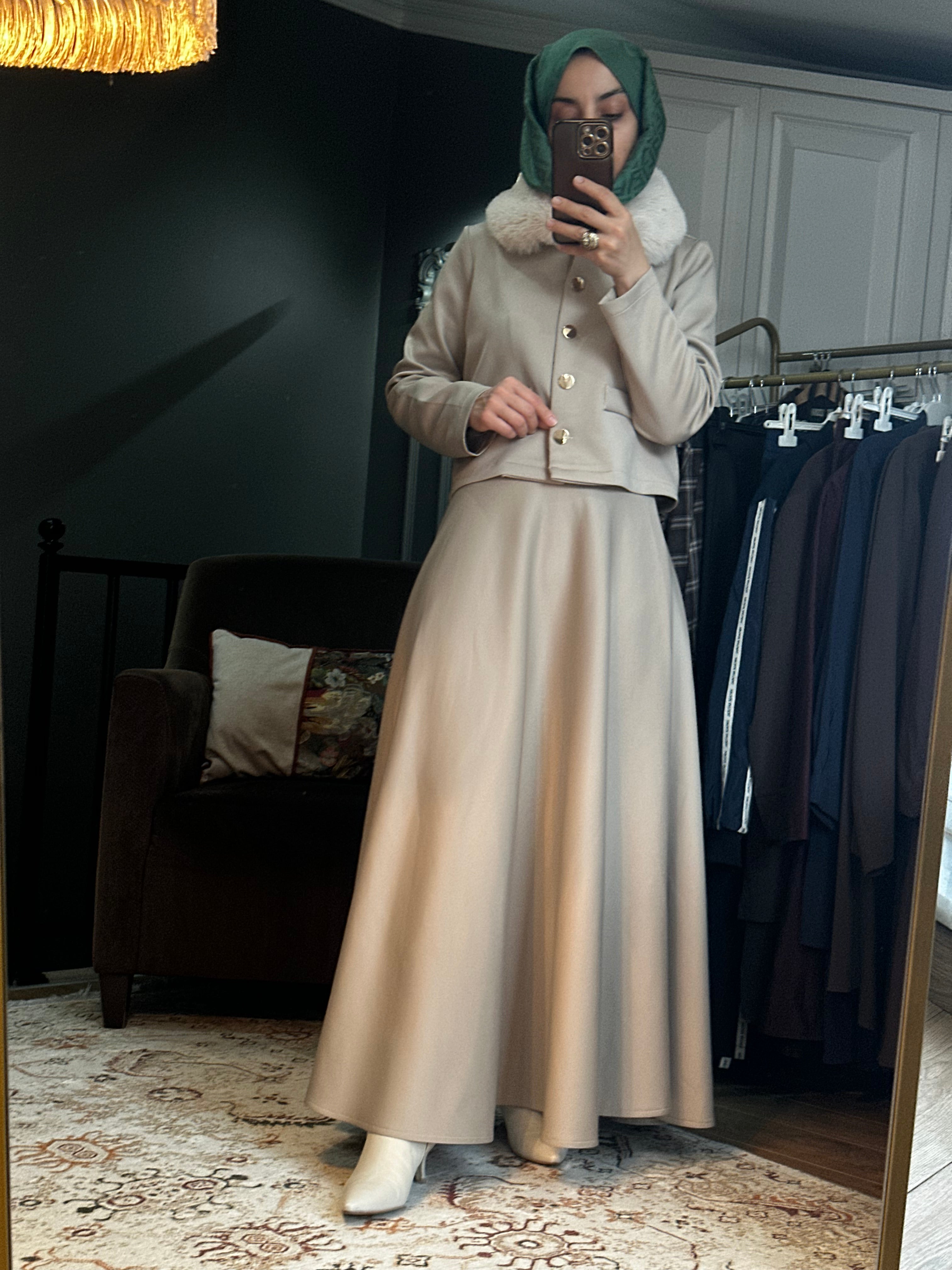 Kürk yakalı scuba etek takım